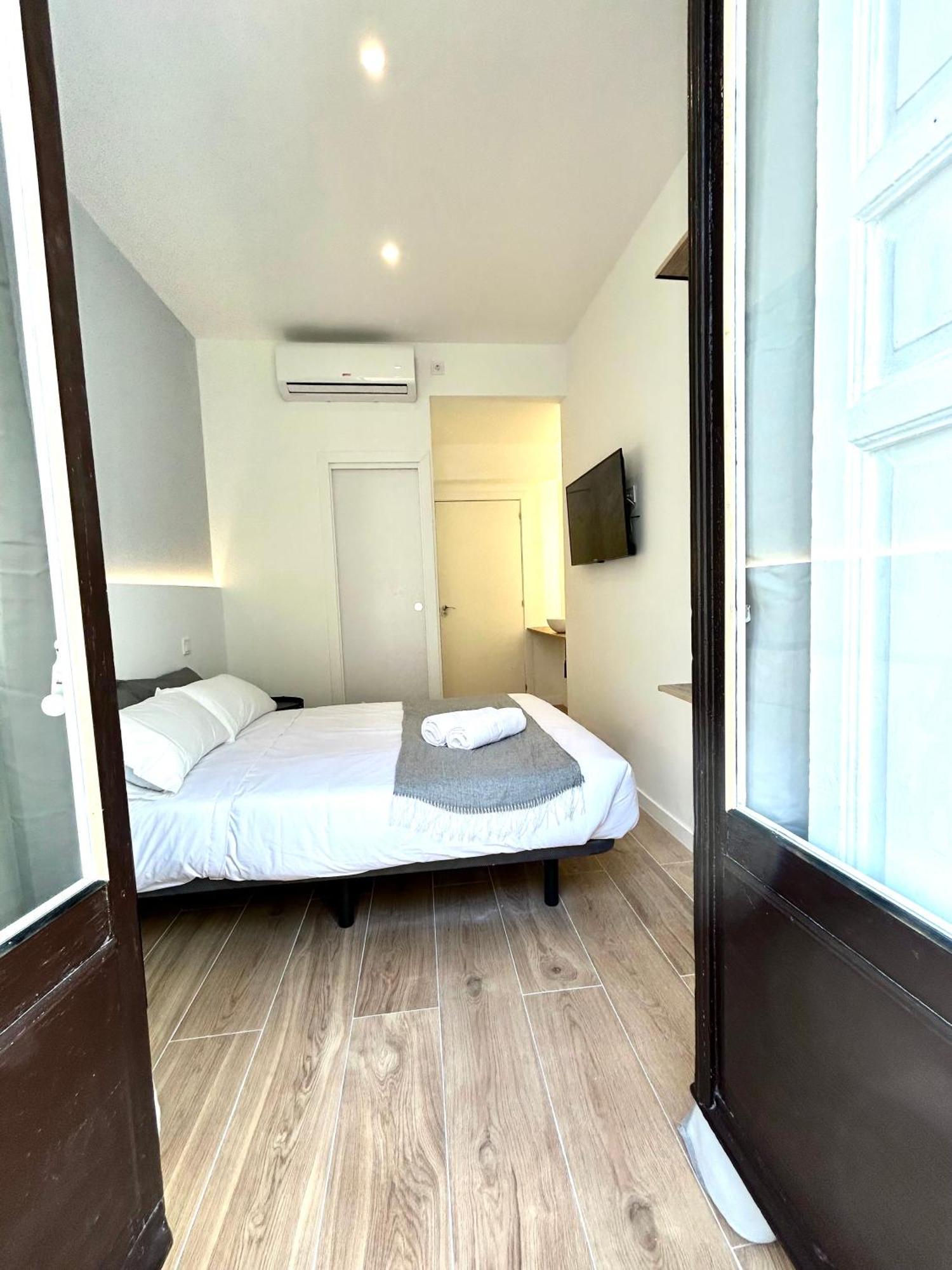 Casa De Huespedes San Andres Hotel Мадрид Екстериор снимка