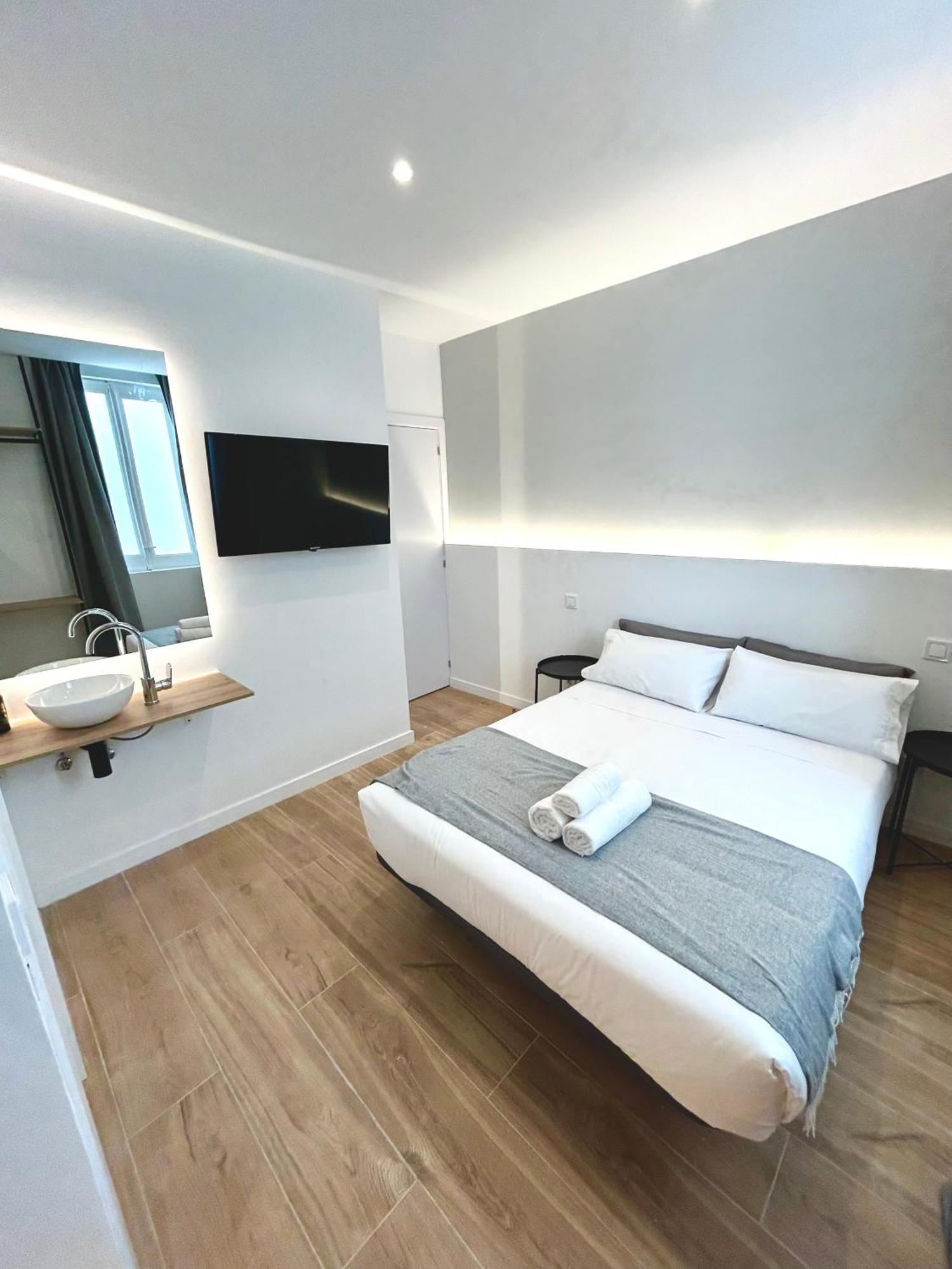 Casa De Huespedes San Andres Hotel Мадрид Екстериор снимка