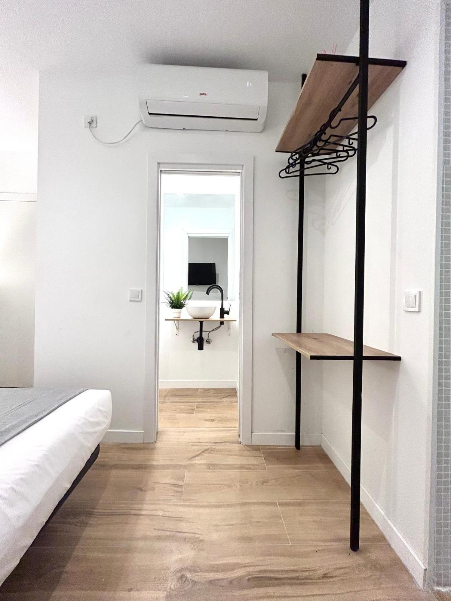 Casa De Huespedes San Andres Hotel Мадрид Екстериор снимка